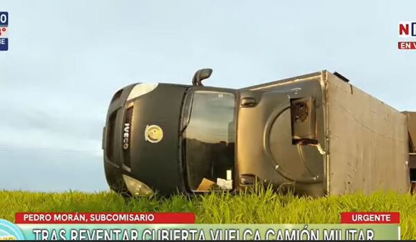 Vuelco de camión militar tras estallido de un neumático en Arroyos y Esteros