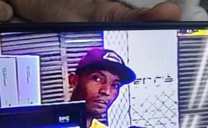 Mesiteros capturan a brasileño tras hurtar en el microcentro  