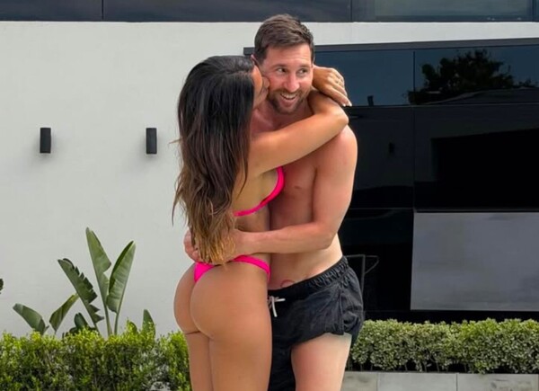 Popular / ¡A puro fuego! Tarde de pileteada de Messi con su cuerachona esposa