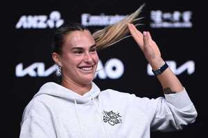 Sabalenka pide duelos con Swiatek en 2026 para alimentar rivalidad del tenis femenino - Tenis - ABC Color