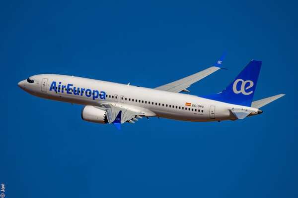 Air Europa crece en España con nuevas rutas a Oviedo y Sevilla y amplía su operativa en Italia  - Empresariales - ABC Color