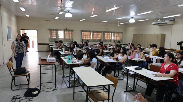 18.000 jóvenes rinden el 31 de enero por Becas Gobierno