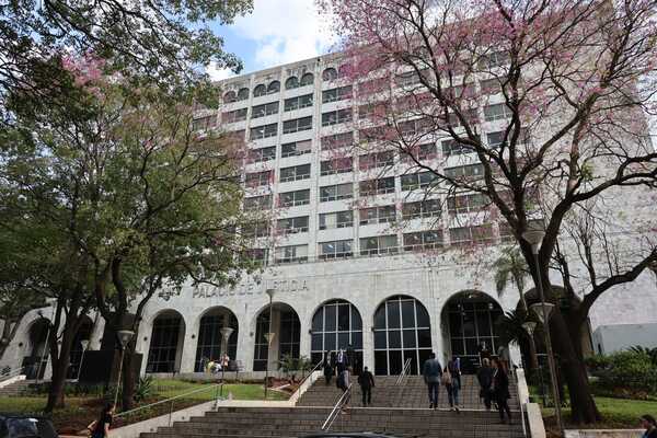 Soroka convocará a la Corte por la "+"