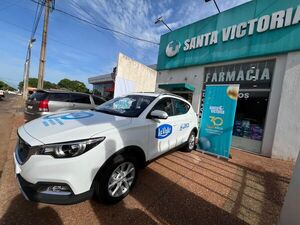 FARMACIA SANTA VICTORIA ENTREGÓ UNA CAMIONETA 0 KM POR SU 30º ANIVERSARIO