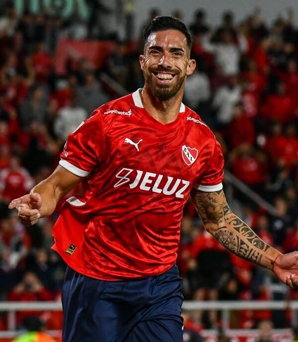 Popular / Doblete de Ávalos en amistoso de verano