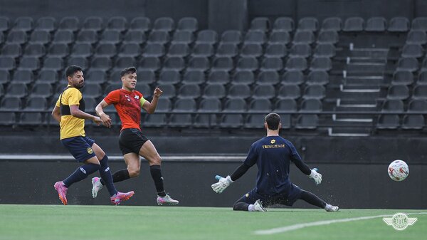 Popular / Amistoso de alto voltaje en la Huerta