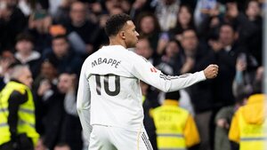 Real Madrid gana en medio del caos