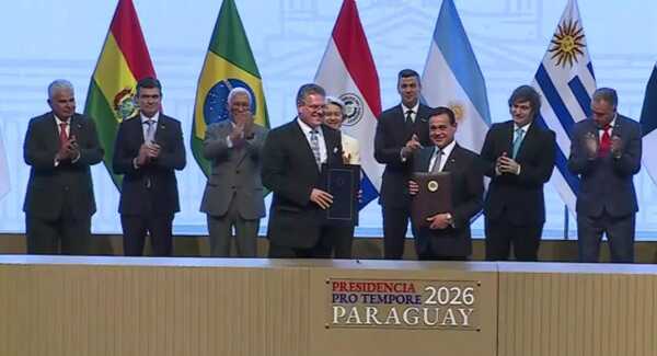 Luego de largos años de negociación, quedó suscripto el acuerdo entre el Mercosur y la UE - trece