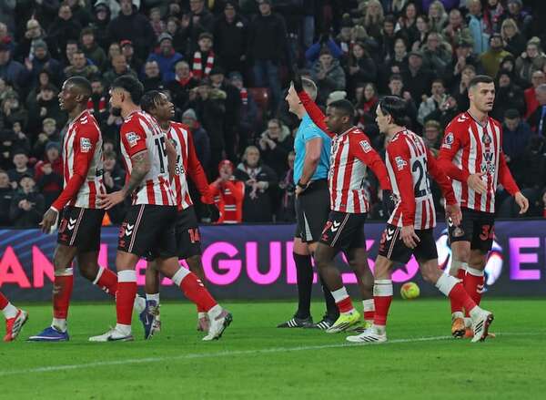 Con Alderete de titular, el Sunderland remonta y corta su racha negativa - Fútbol de la Premier League - ABC Color