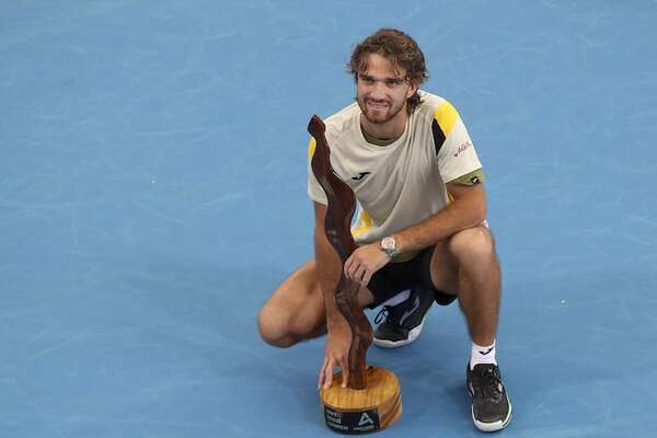 Coronación del checo Machac - Tenis - ABC Color