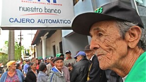 Adultos mayores: Este mes cobran las personas de 71 años