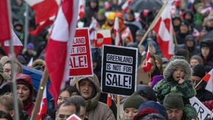 Trump anuncia aranceles a países europeos con tropas en Groenlandia si no apoyan su compra