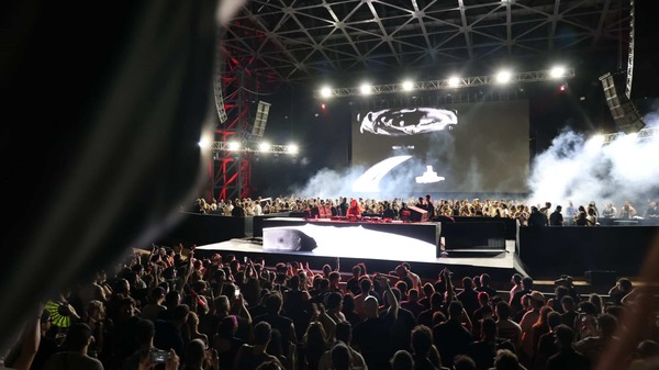 Deborah De Luca hizo vibrar el Anfiteatro en la fiesta Ologram