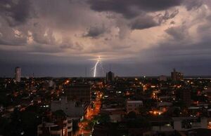 Domingo marcado por lluvias y tormentas eléctricas - trece