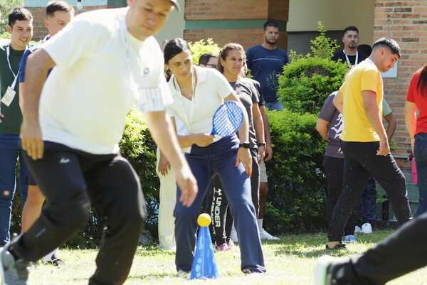 MEC: “Escuelas Abiertas” arranca en 300 centros educativos - Nacionales - ABC Color