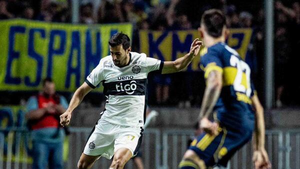 Olimpia cae ante Boca Juniors en un partidazo