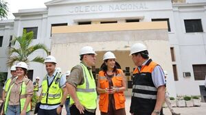 Obras en emblemático CNC avanzan sin contratiempo y fueron visitadas por titulares del MEC y MOPC