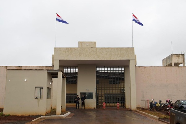 Dos reos se fugaron de la cárcel de máxima seguridad de Minga Guazú