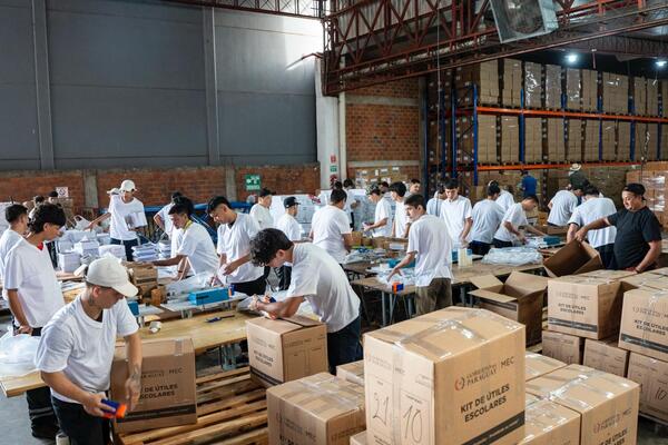 Kits escolares atienden necesidades de todos los niveles educativos