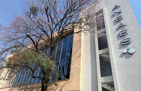 Fin al «negocio» de los títulos sin calidad: ANEAES endurece el control y expone la brecha del sistema universitario