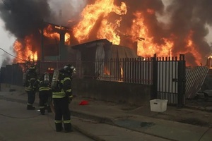 Estado de catástrofe en Chile: Incendios dejan 19 muertos y 20.000 evacuados