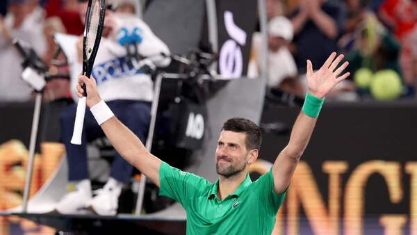 Novak Djokovic se estrena con fuerza en el Australian Open