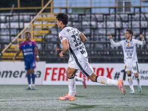 Video: El gol de Fernando Lesme ante Guadalupe en Costa Rica - Fútbol Internacional - ABC Color