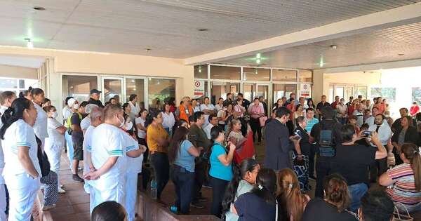 Diario HOY | Denuncian pagos incompletos de aguinaldos en el Hospital de Itauguá