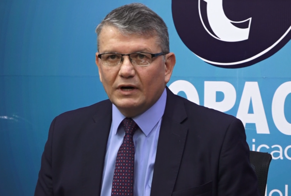 Dos funcionarios habrían desviado más de mil millones de guaraníes de Copaco | Unicanal