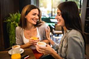 Amigos “de baja intensidad”: personas con las que hablás poco pero siempre están ahí - Estilo de vida - ABC Color