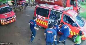 La Nación / Madre corrió con su bebé hasta el cuartel y bomberos lo salvan de asfixia por broncoaspiración