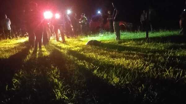 Ejecutan a tiros a un hombre en el patio de su vivienda