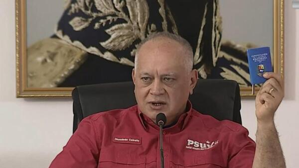 Cabello dice que Venezuela está "en paz" tras cumplirse dos semanas del ataque de EEUU