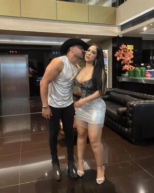 Popular / El noche de carnaval, cantante brasileño Brenno le dijo a la Vastike: "Eres maravillosa"