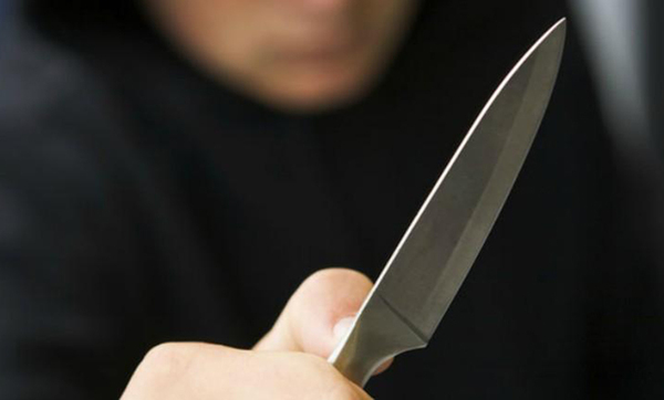 Popular / Detenida tras asaltar una farmacia alega falta de dinero