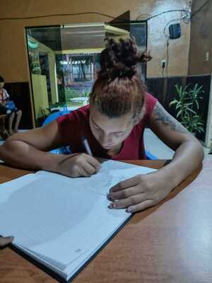 Popular / Robó una tienda, fue apresada y le liberaron porque estaba embarazada ra'e