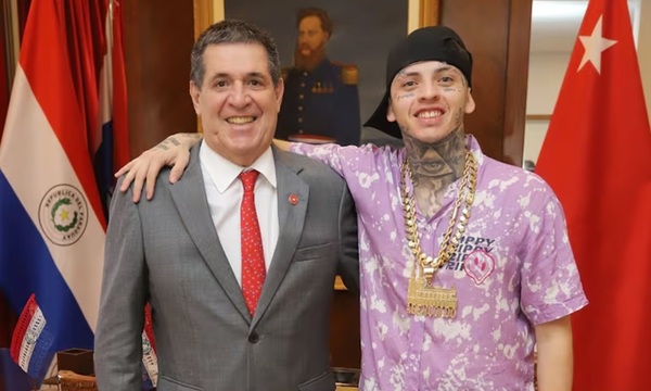 Honor Colorado "apuesta" al músico urbano "El Princi" para sumar apoyo en barrios populares de Asunción - OviedoPress