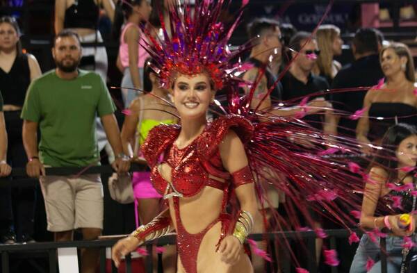 (GALERÍA) ¡Ñandejara! Así sambó nuestra Miss Paraguay 2025
