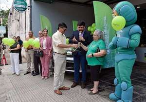 Medalla Milagrosa celebra 40 años entregando el segundo Kia - Empresariales - ABC Color