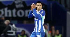 La Nación / Brighton rescató un empate en el final