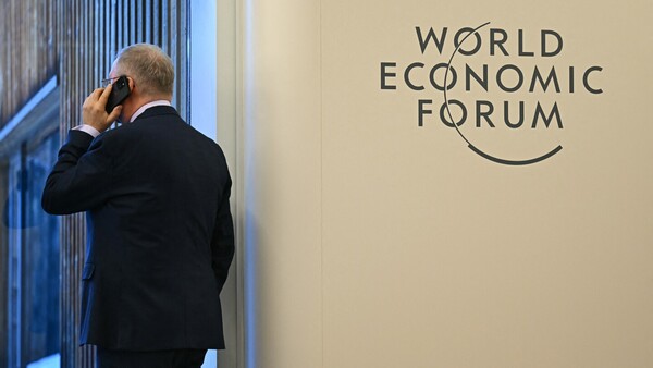 Líderes europeos hablan en Davos antes de la llegada de Trump, focalizado en Groenlandia