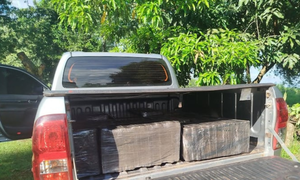 Persecución y fuga en Tava’i, abandonan camioneta con 936 kilos de marihuana - OviedoPress
