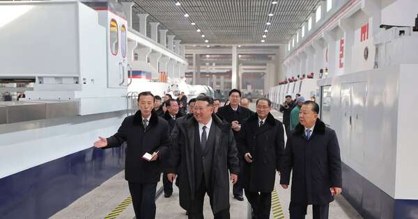 La Nación / Líder norcoreano echa a ministro por incompetencia: “Fue como enganchar un carro a una cabra”