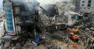 La Nación / Pakistán: incendio en centro comercial deja 21 muertos