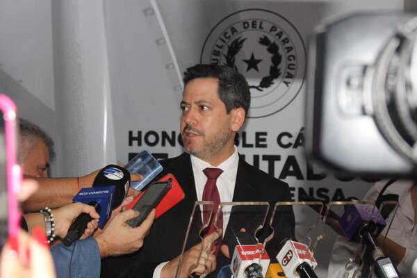 Latorre dice sentirse honrado de que su nombre suene para la chapa - Portal Digital Cáritas Universidad Católica