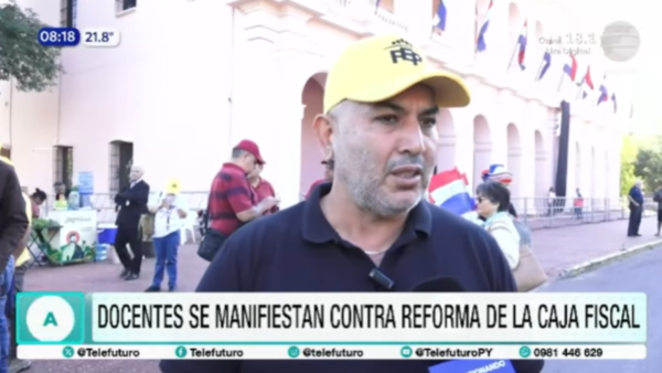 Docentes se movilizan contra reforma de la Caja Fiscal y presentan contrapropuesta