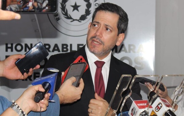 Latorre, radicalmente en contra de aumentar el IVA