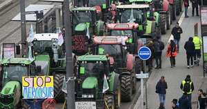 La Nación / Tractorazo ante el Parlamento Europeo contra el acuerdo UE-Mercosur