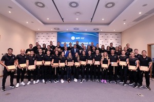 La APF distinguió a árbitras y árbitros con insignias FIFA para la temporada 2026
