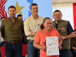 Titulación masiva: una de las acciones que el Gobierno busca profundizar para beneficio de los más vulnerables